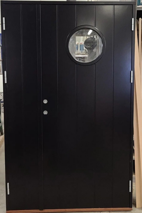 Dekkmaling på dører i valgfri RAL kode,pr dørblad, max h.220cm